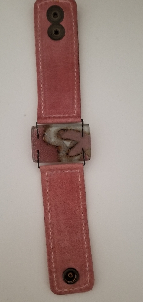 Leather bracelet with heart shaped authentic stone